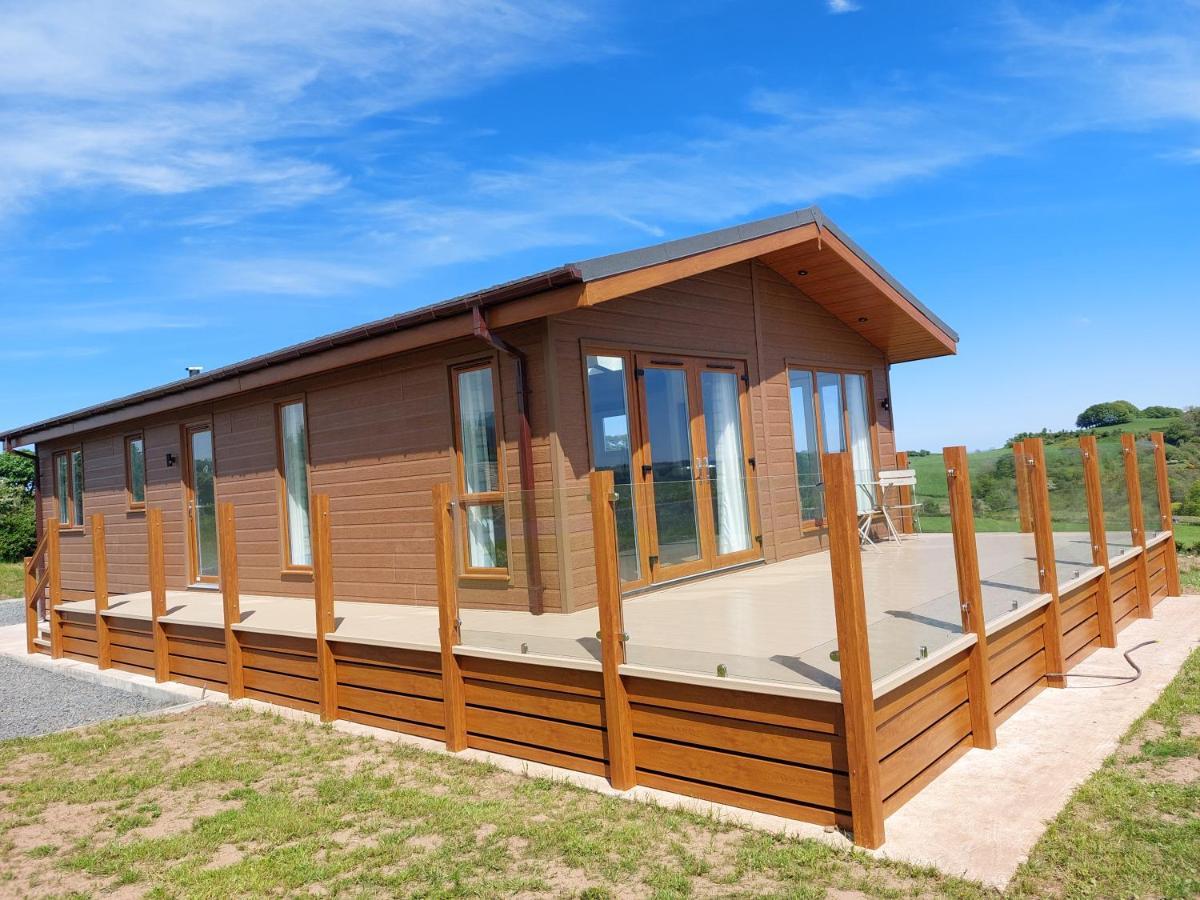 Luxury Family Beechwood Lodge With Hot Tub Lochwinnoch Εξωτερικό φωτογραφία