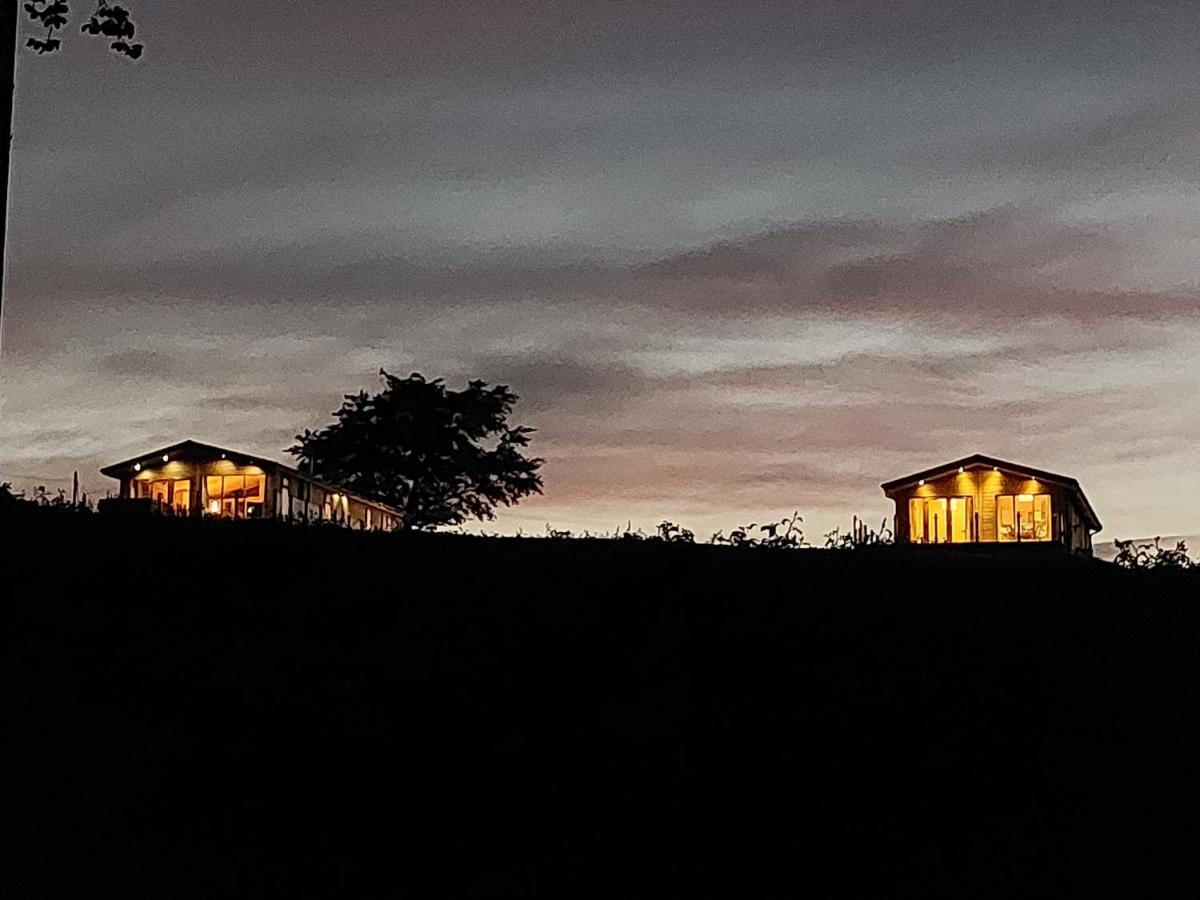 Luxury Family Beechwood Lodge With Hot Tub Lochwinnoch Εξωτερικό φωτογραφία