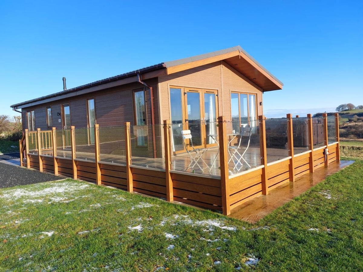 Luxury Family Beechwood Lodge With Hot Tub Lochwinnoch Εξωτερικό φωτογραφία