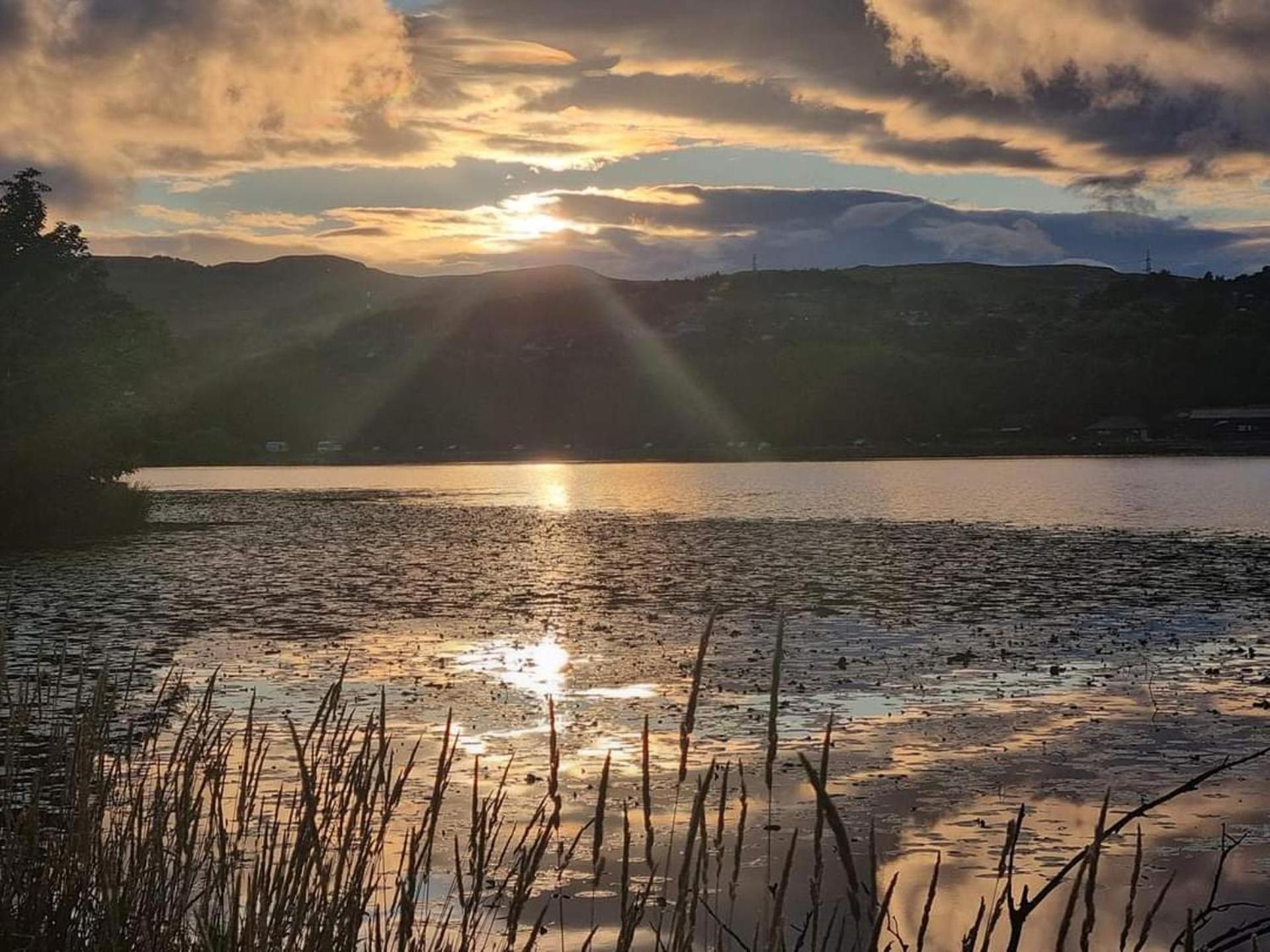 Luxury Family Beechwood Lodge With Hot Tub Lochwinnoch Εξωτερικό φωτογραφία